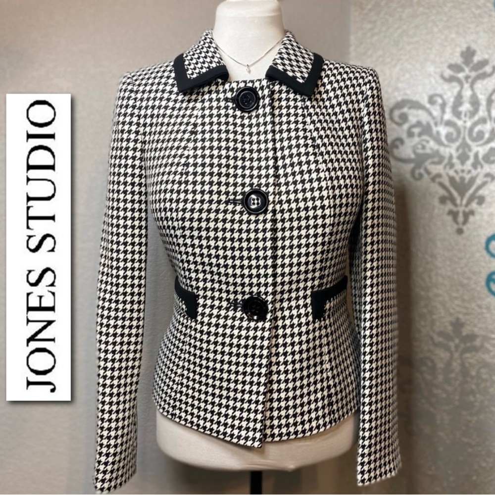 Jones Studio Blazer. Houndstooth Black & White